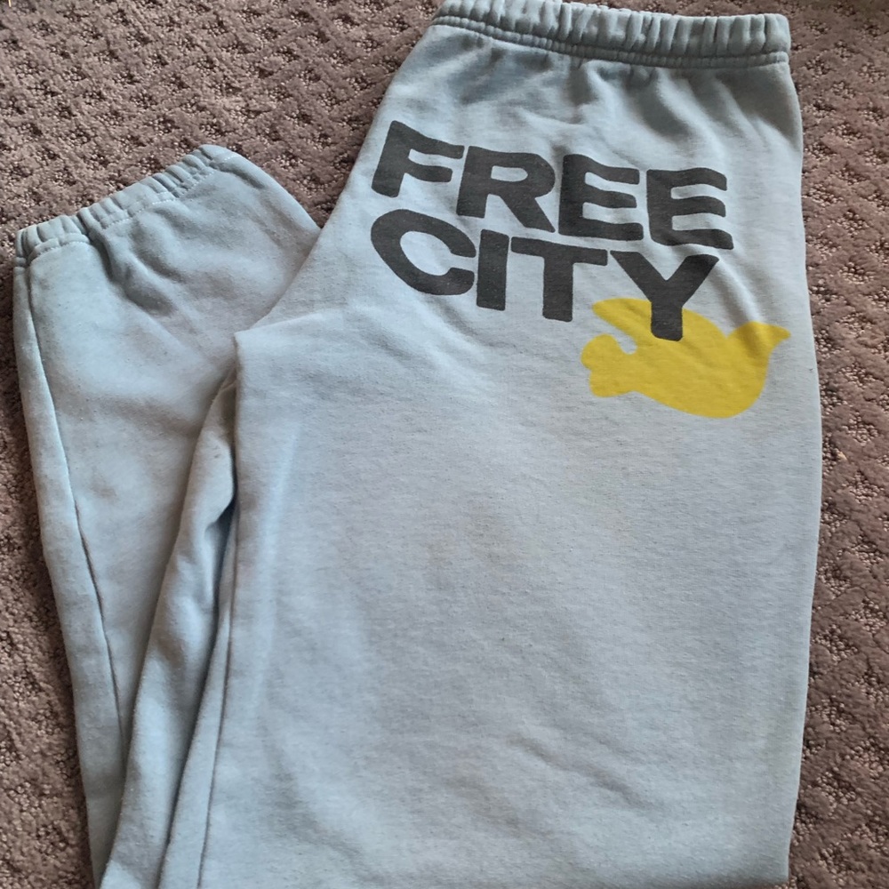 Free City Trackpants